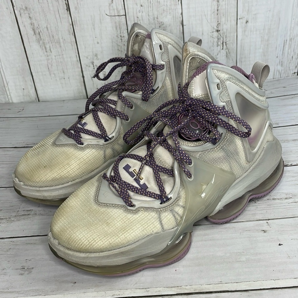 Nike LeBron James XIX 19 Phantom White Canyon Purple